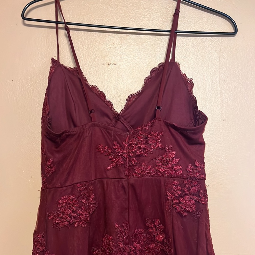 Banjul long lace gown - Picture 4 of 4
